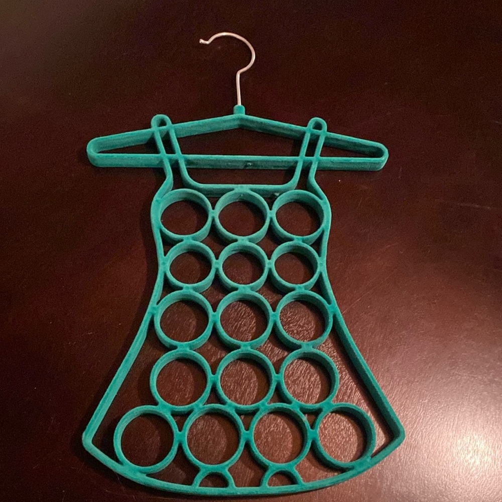 Scarf Hanger